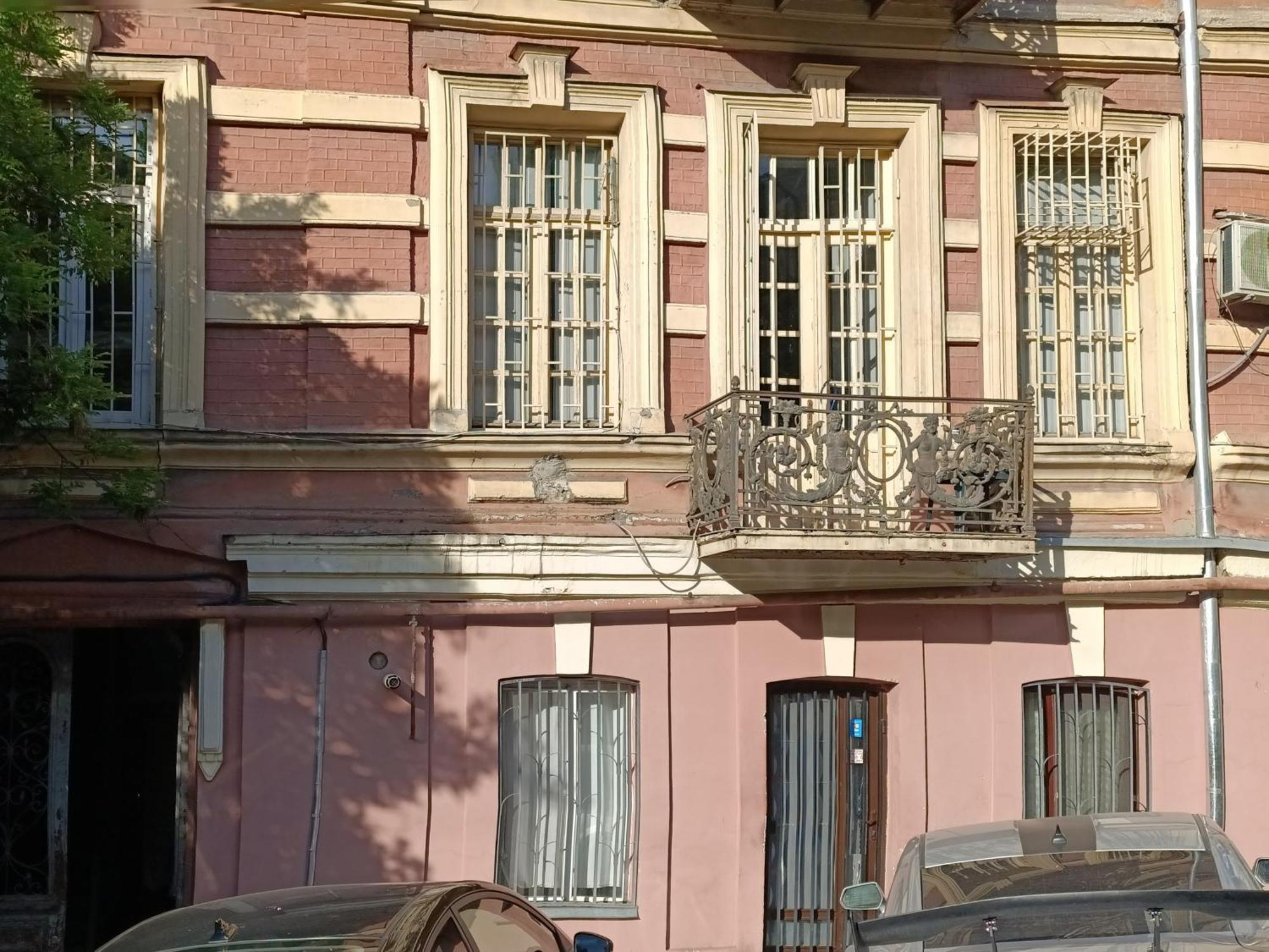 J Square Hostel Tbilisi Esterno foto