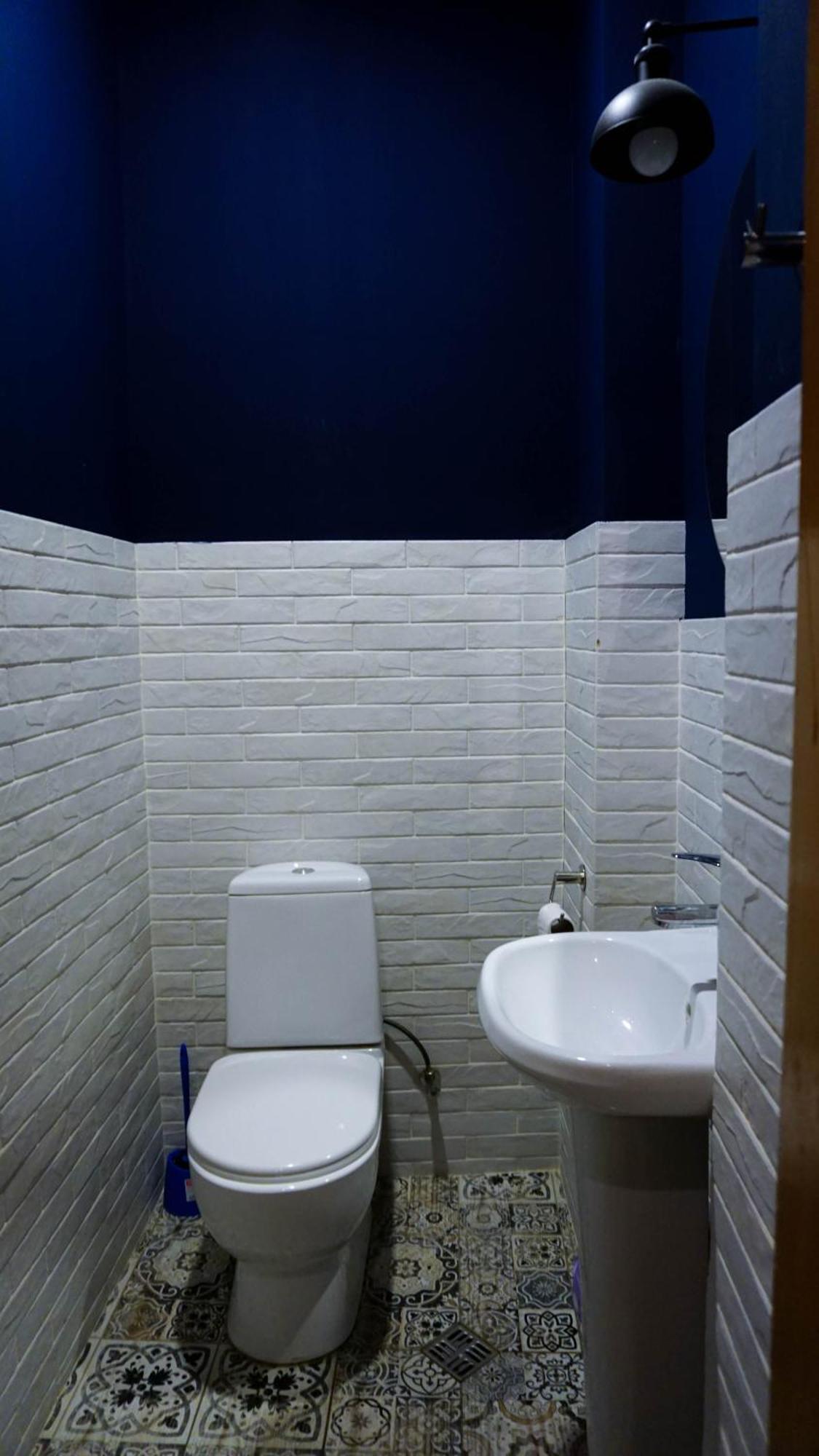 J Square Hostel Tbilisi Esterno foto